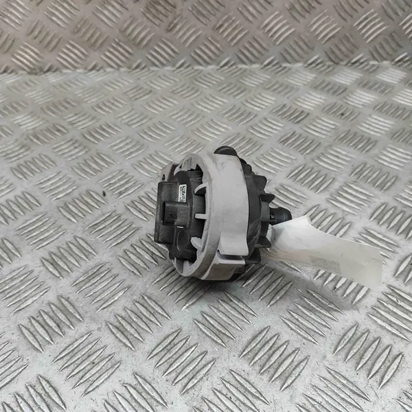 Vattencirkulationspump Audi Q4 Sportback e-tron 2023 image 2