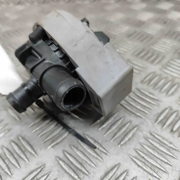 Vattencirkulationspump Audi Q4 Sportback e-tron 2023 image 4