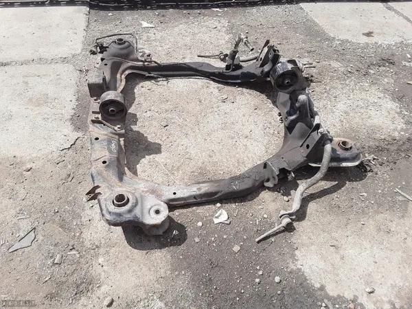 Subchasis Hyundai Tucson OEM AM-463137 Usado image 4