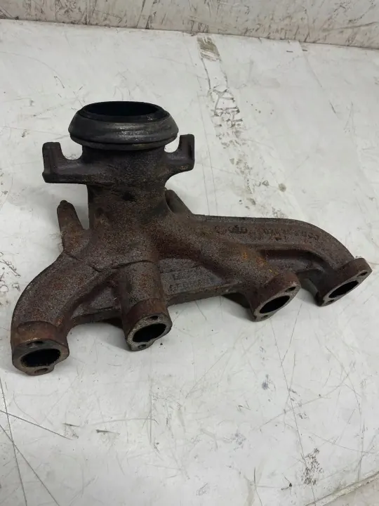 Pakoputken keräin OEM 028253033 VW Multivan T4:lle image 5