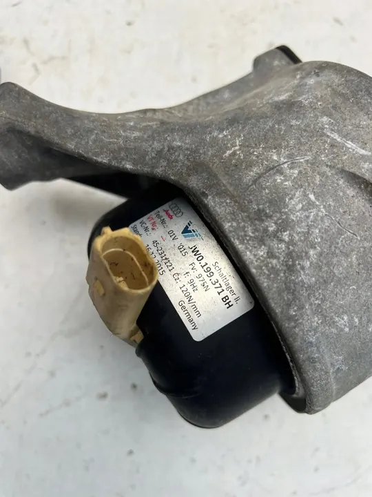 AUDI A4 B9 2.0TFSI Soporte de Motor 8W0199371BH image 2