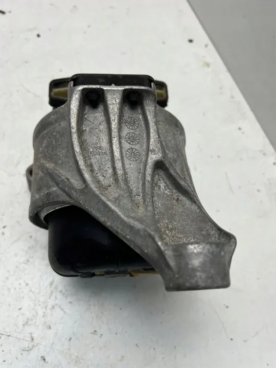 AUDI A4 B9 2.0TFSI Soporte de Motor 8W0199371BH image 5