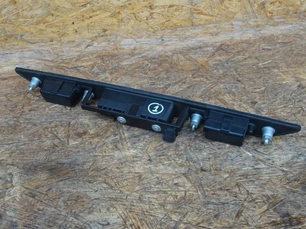 OEM 8P4827574 Revestimento de Porta-Malas com Iluminação Audi A3 image 4