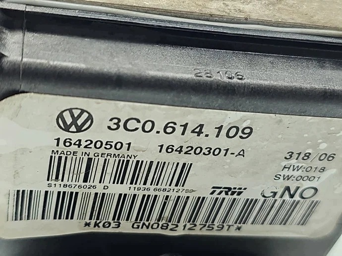 PASSAT B6 Commande Pompe ABS 3C0614109 1642030A image 8