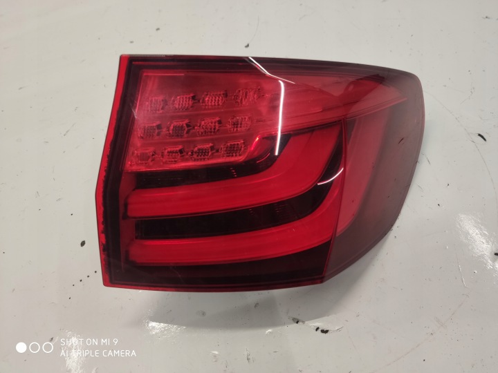 BMW 5 F11 rechter achterlamp 7203234 defect