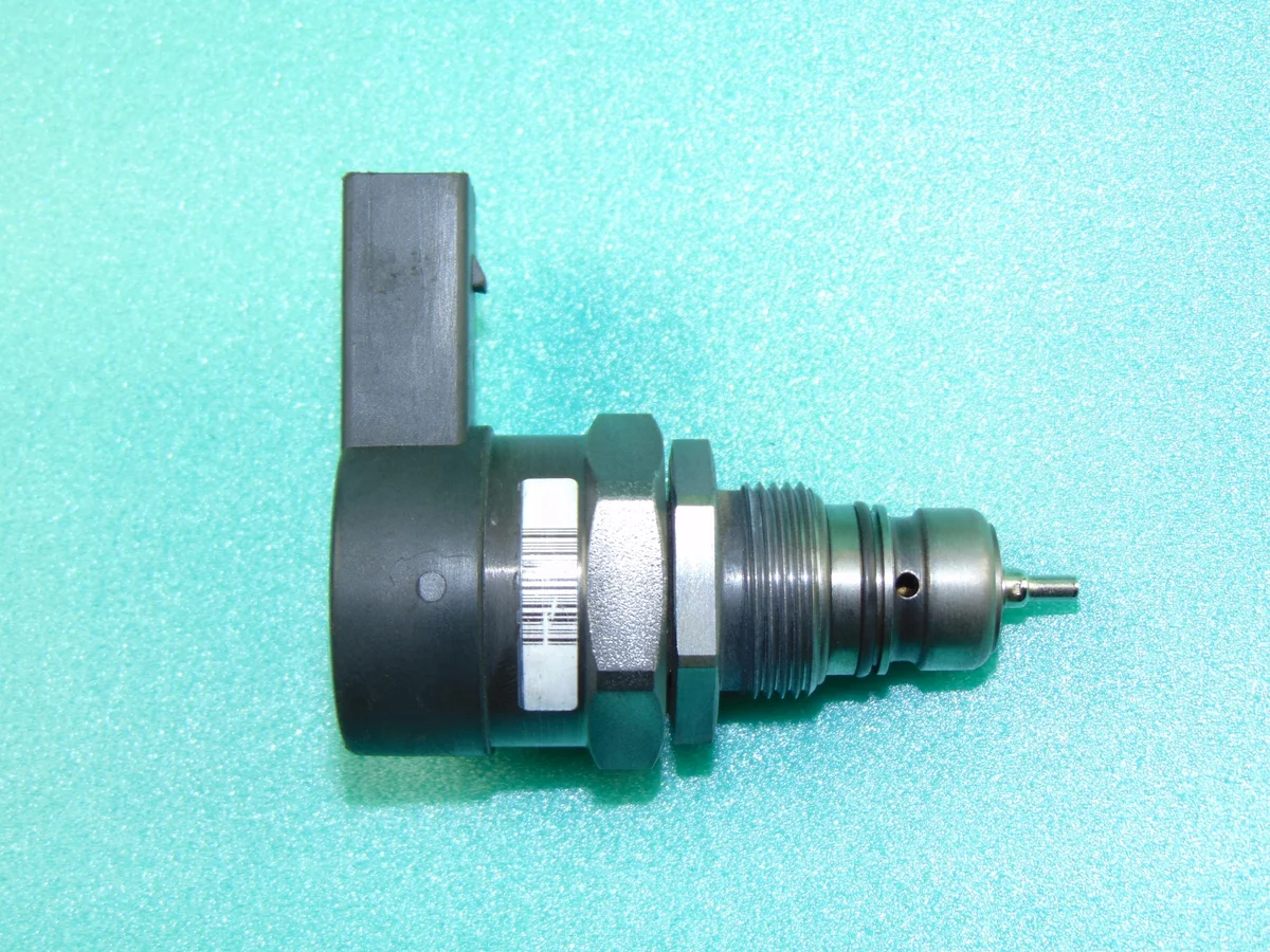 BMW OE 0281002481 Sensor Presión Combustible image 4