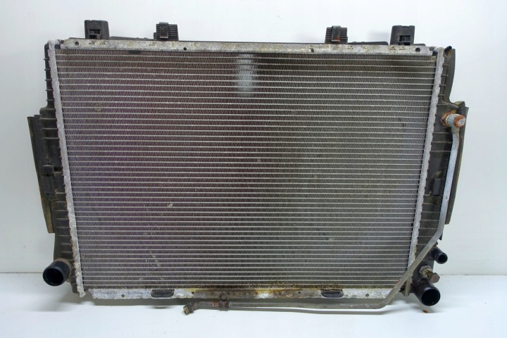 Nissens 62716A Radiatore, raffreddamento motore