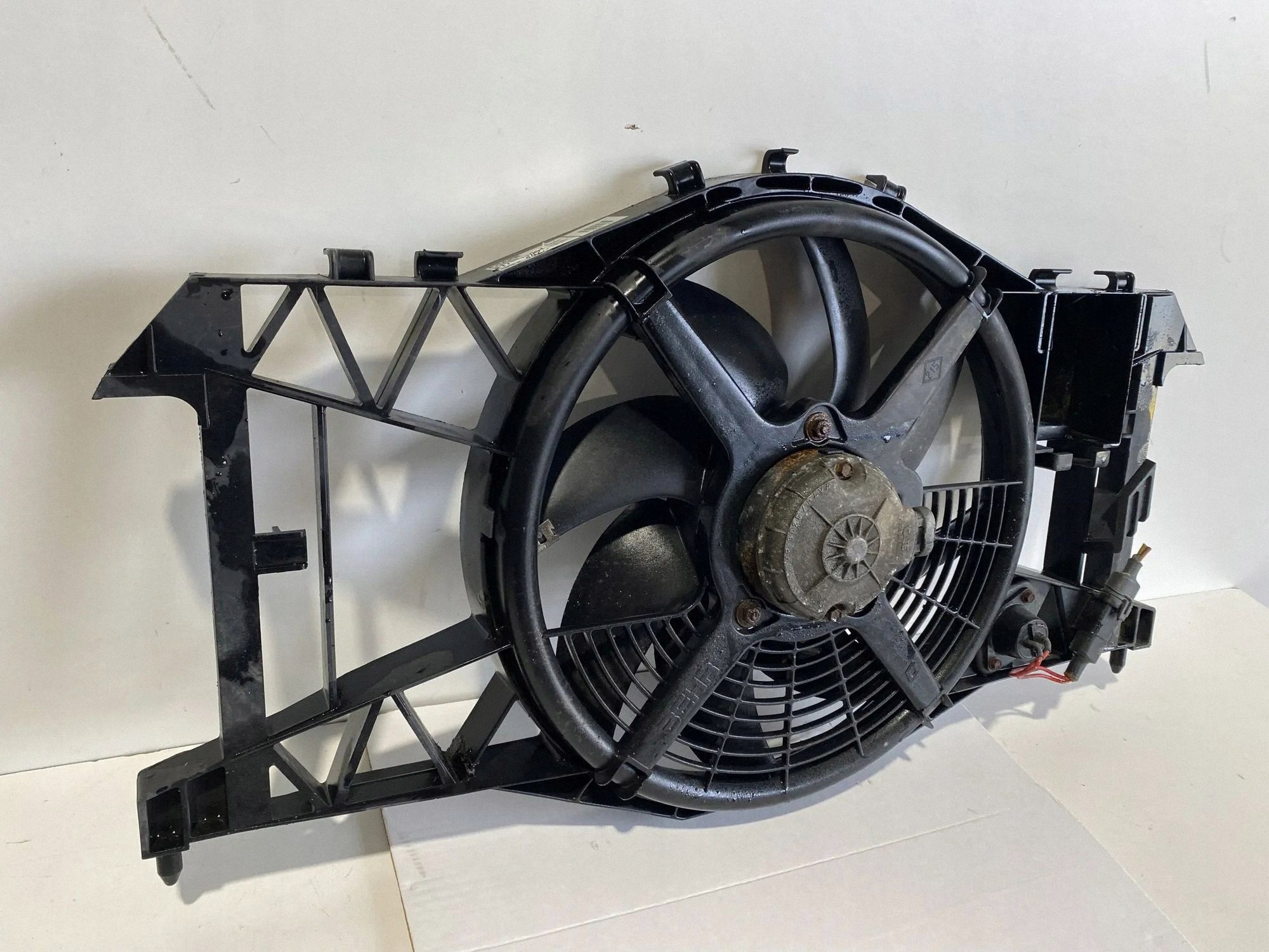 Ventilador radiador Renault Laguna I orig. image 3