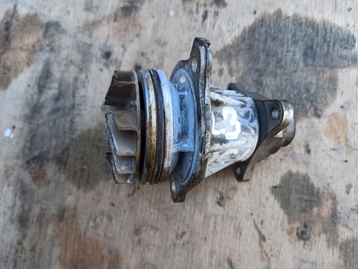 Nissan Navara NP300 D23 Water Pump Pulley 2.3 dCi 210102433R