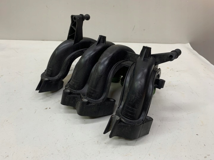 AUDI VW SKODA SEAT Saugrohr 06A13320