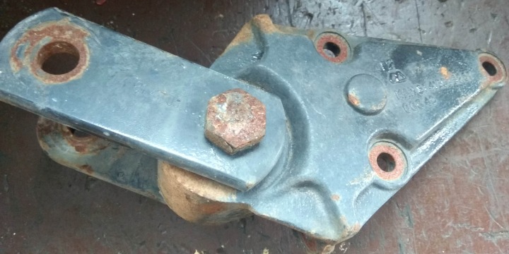 Shock absorber mount bracket MAN TGA TGS TGX