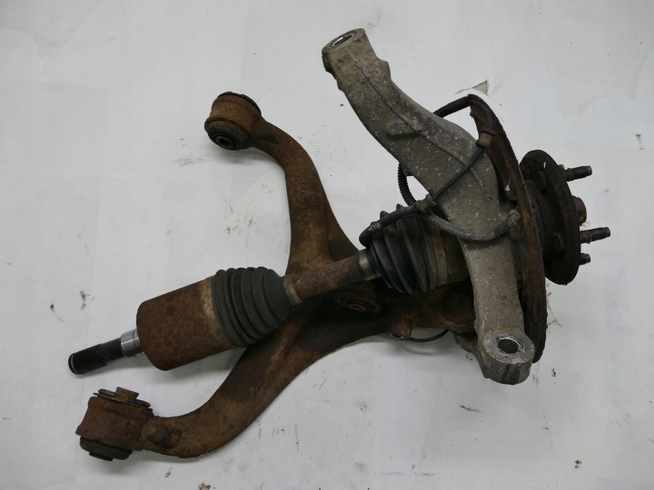 JEEP CHEROKEE KK 2.8 CRD Moyeu Bras Oscillant Avant Gauche 52124767AC