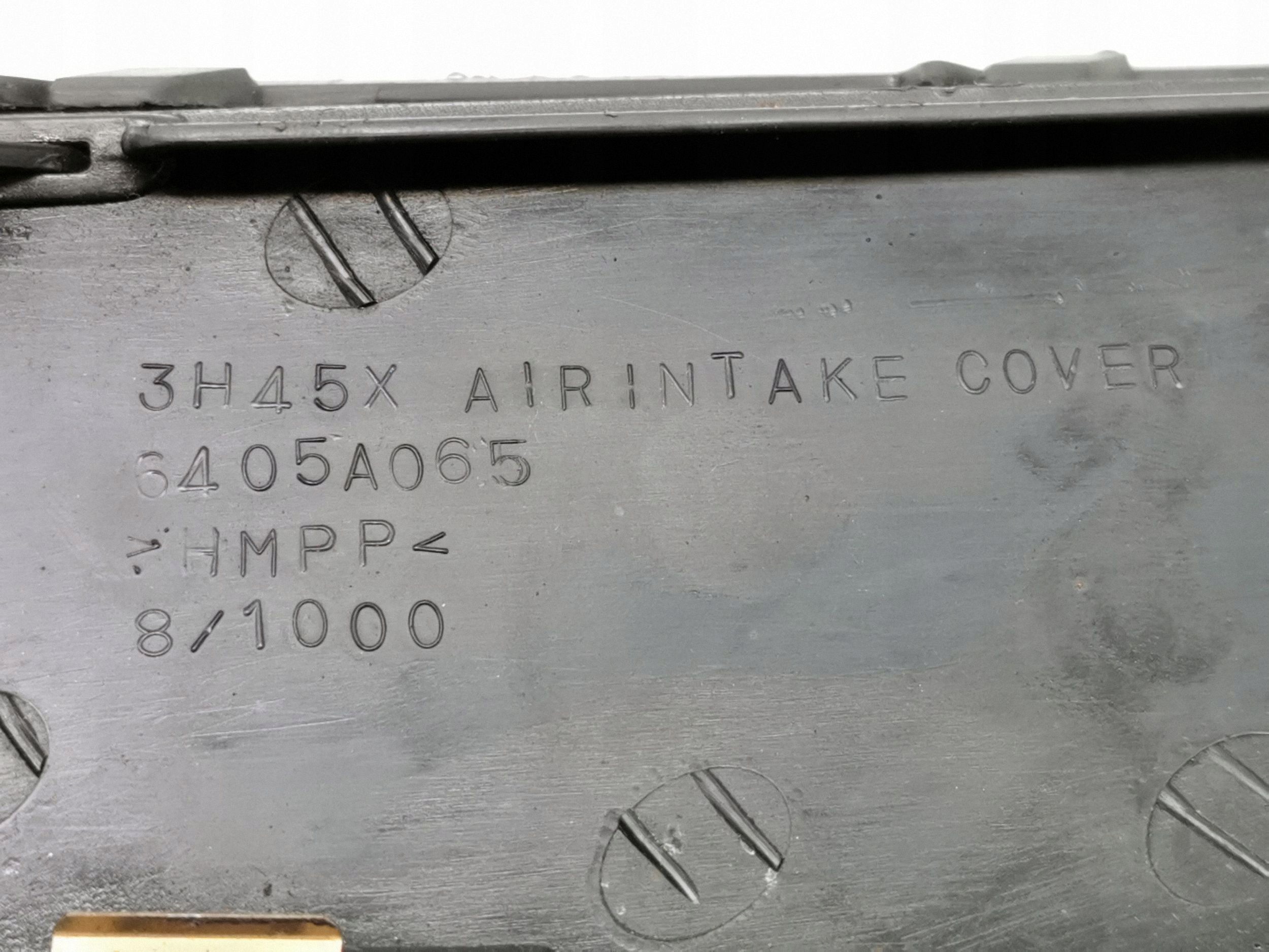 Mitsubishi OE 6400A469 spoiler image 6