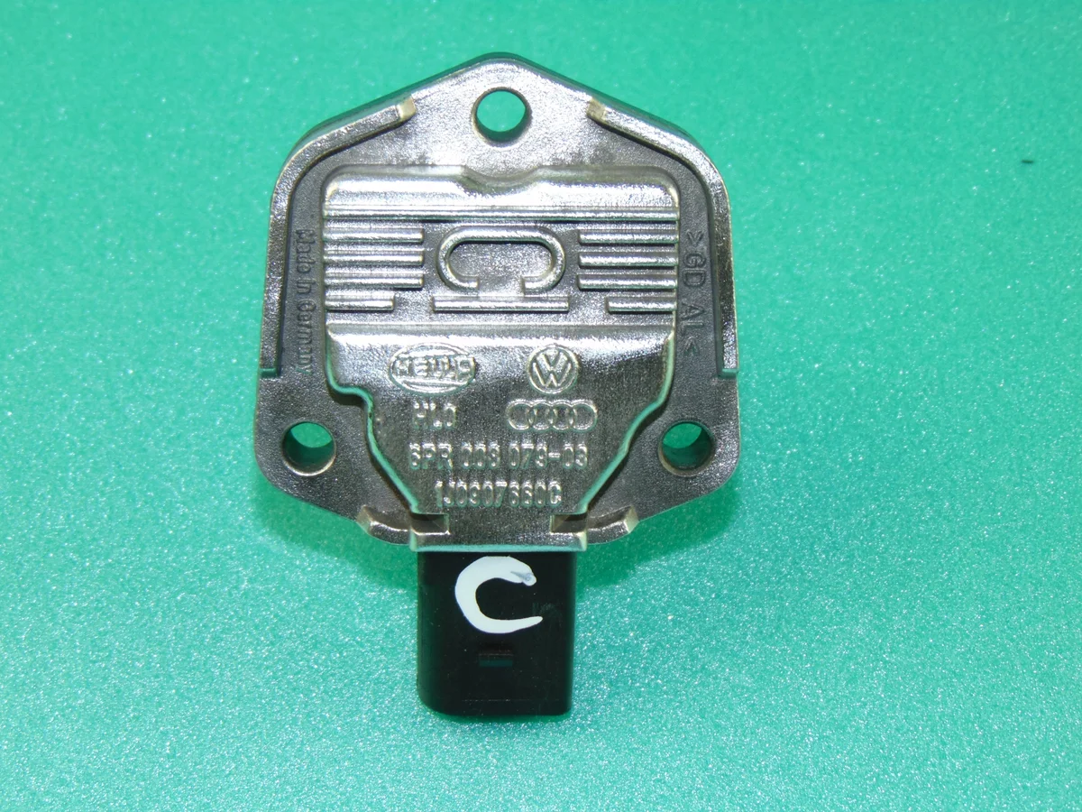 Sensor Nivel Aceite Hella 1J0907660C