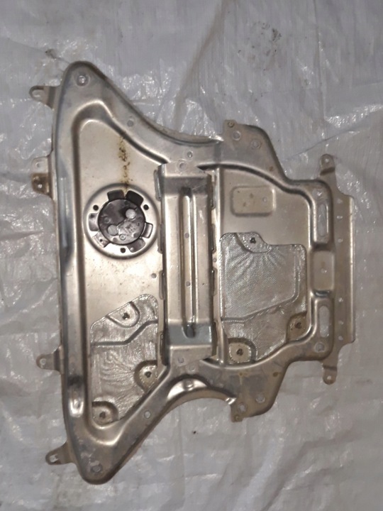 BMW G11 G12 G30 G31 G32 BLECHSCHUTZ UNTER MOTOR GETRIEBE 6884427 X-DRIVE