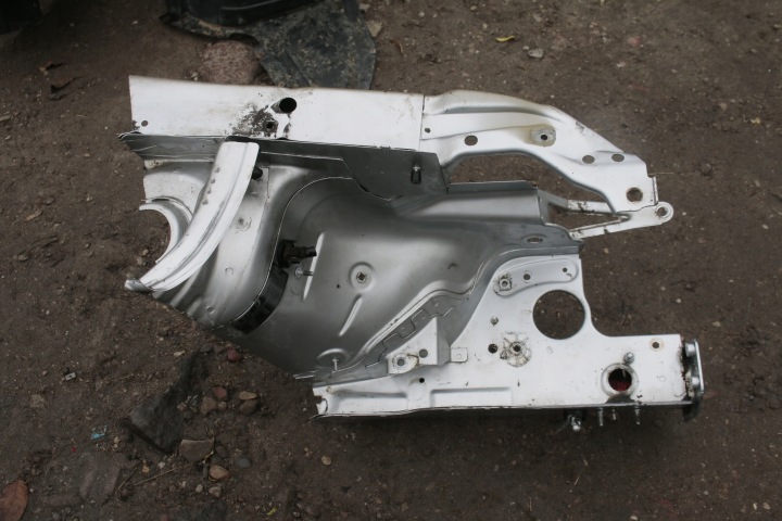 Pitkittäispalkki lokasuoja vasen Seat Ibiza IV