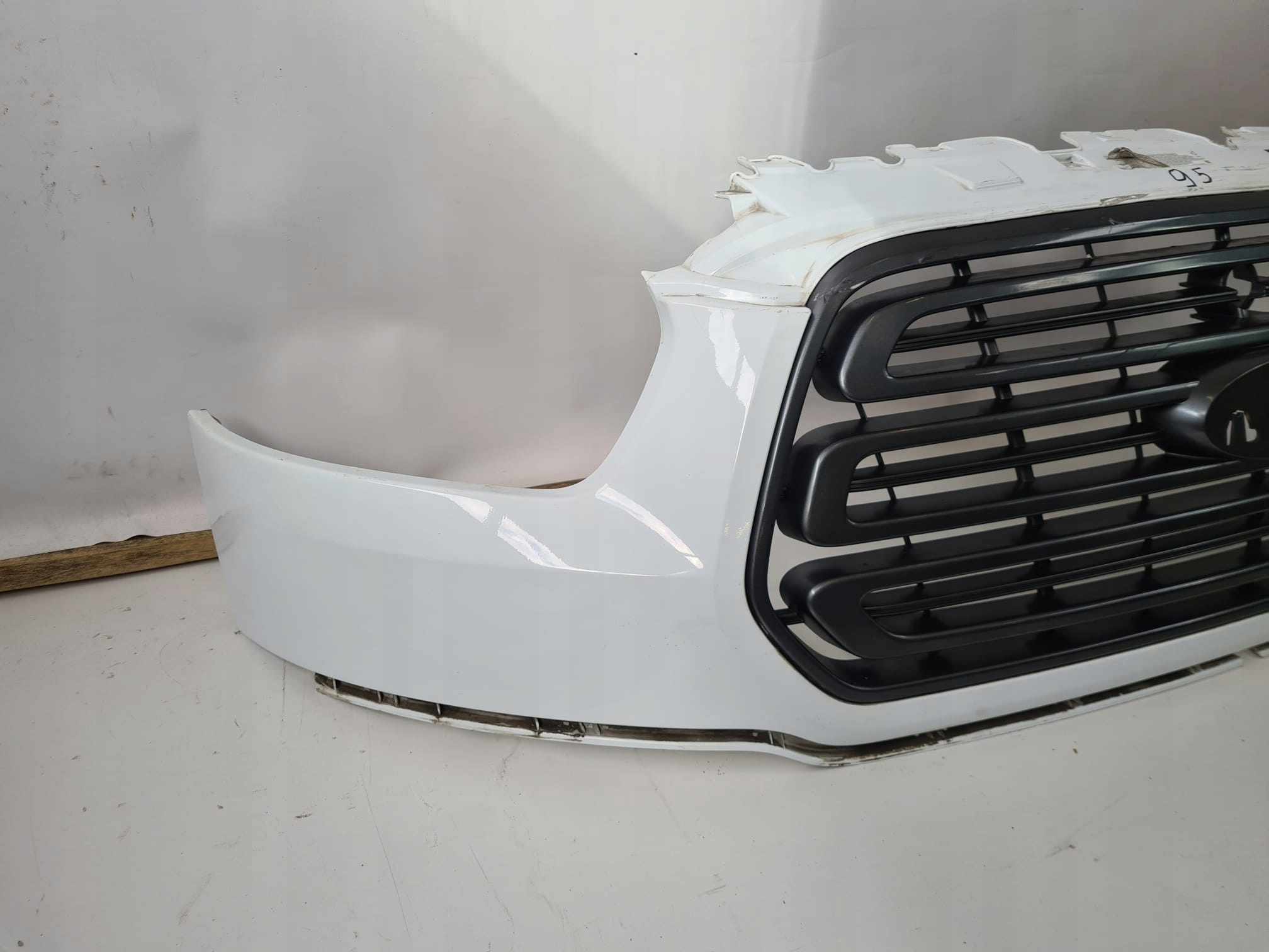 Grille insert bumper Transit MK8 >2014