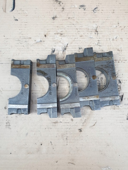 Crankshaft support Mercedes w126 1170110311