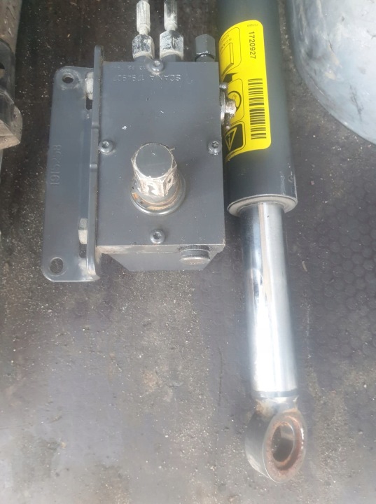 Ohjaamon nostin + pumppu Scania R 1720927,1794907