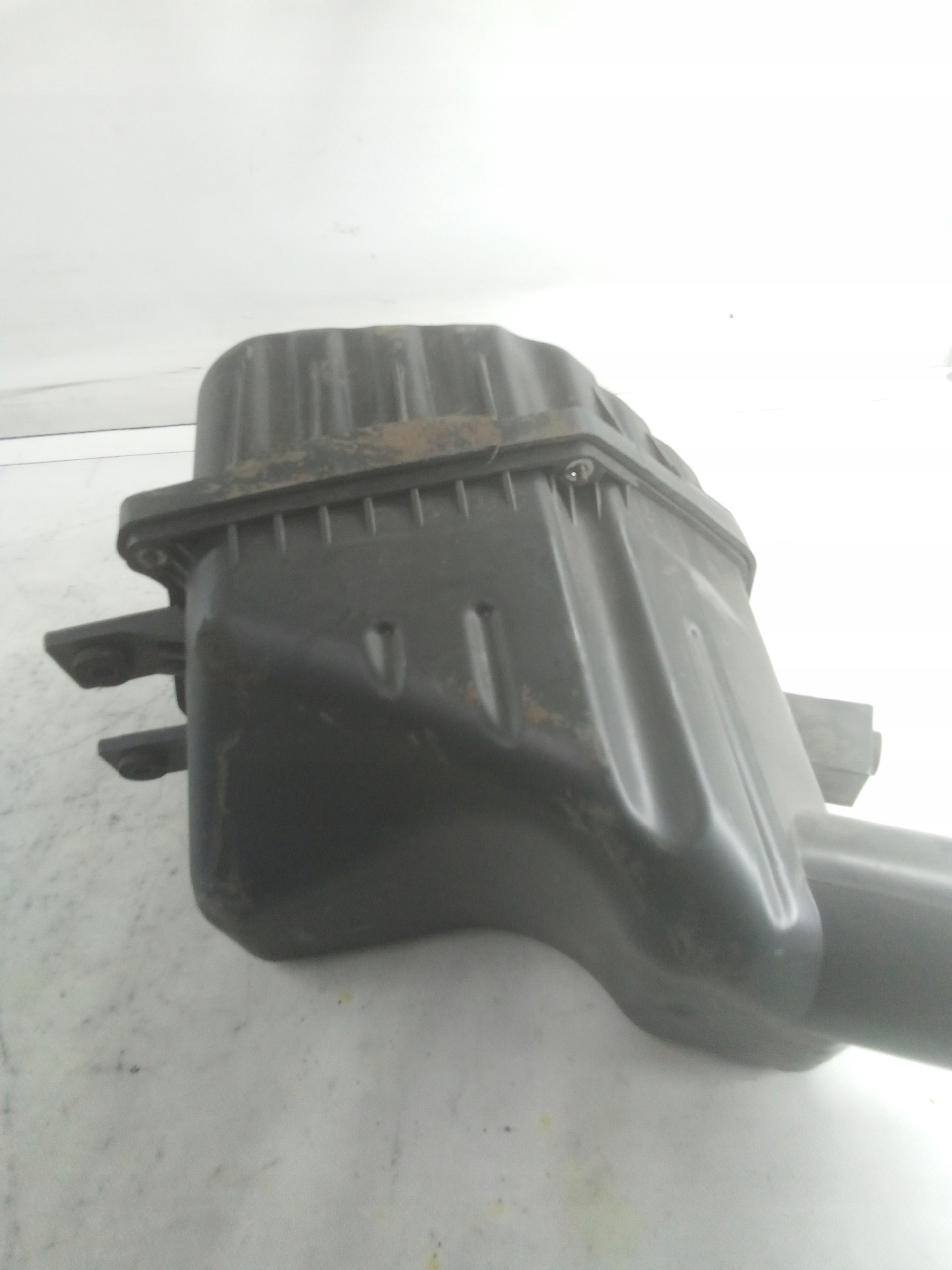 Chevrolet OE 96628880 ilmansuodattimen kotelo
