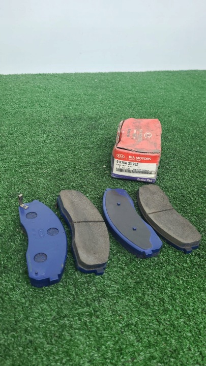Set remblokken Kia Pregio Carnival I 1