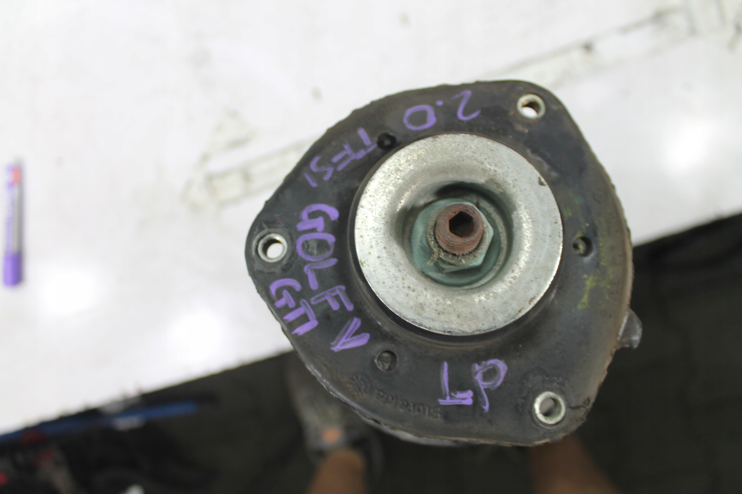 McPherson Strut Left Front Golf V GTI 2.0 TFSI DSG 03-
