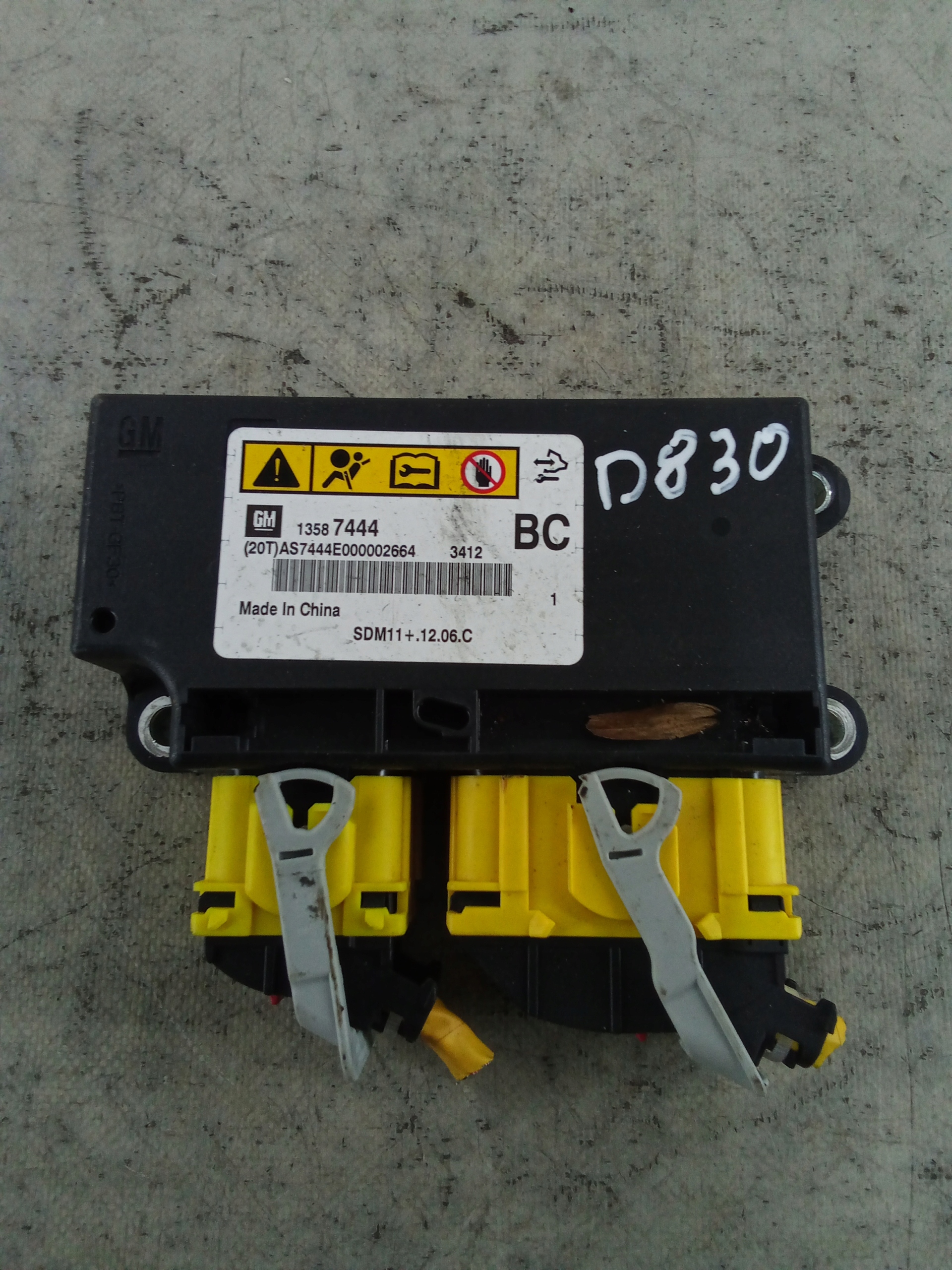 Capteur Airbag Opel Antara 13587444BC