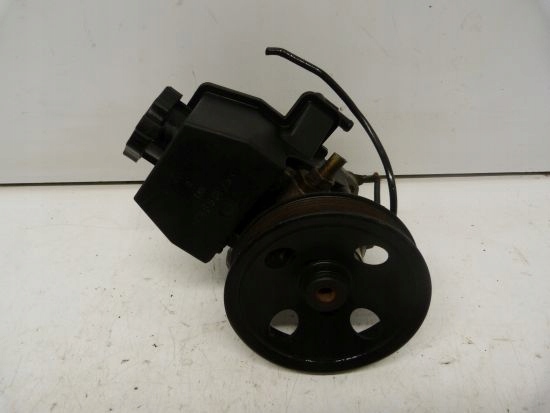 Ohjaustehostimen pumppu A0024668401 Mercedes W203 2.0 B