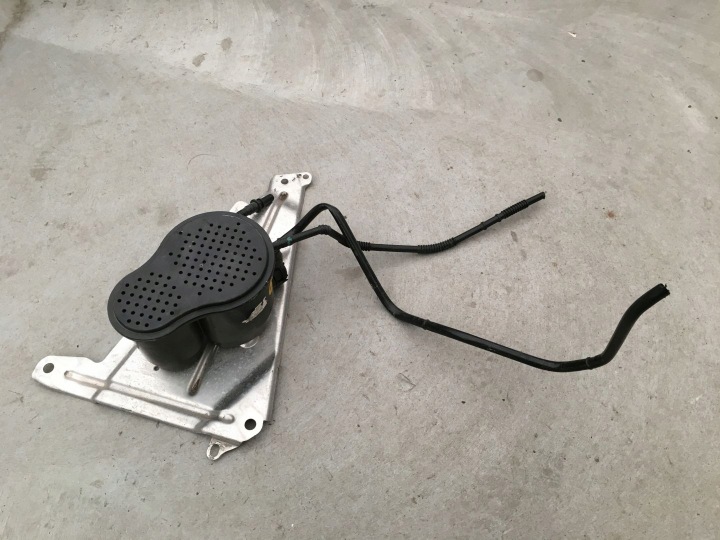 Audi A4 B9 15- Hiilisuodatin 8W0201797F