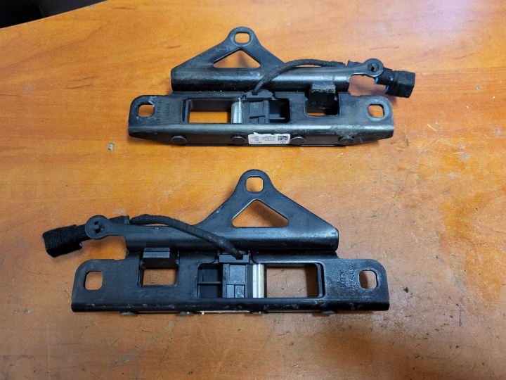 MERCEDES W205 W238 SERRURE TOIT GAUCHE A2177700322