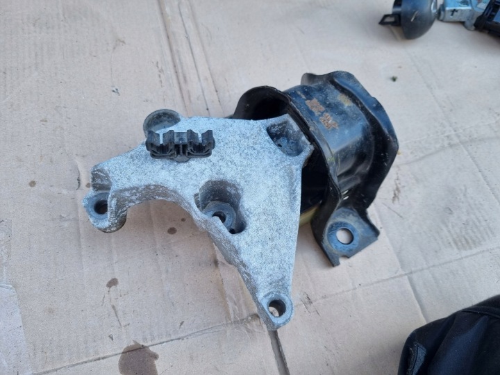 Engine Mount Right 112107673R Renault Kangoo 2 1.5 DCI OEM