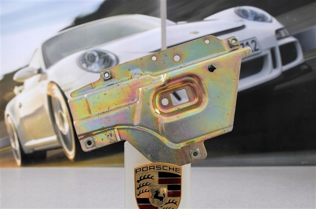 Porsche 911 996/Boxster 986 Kiinnitysosa/ovi L