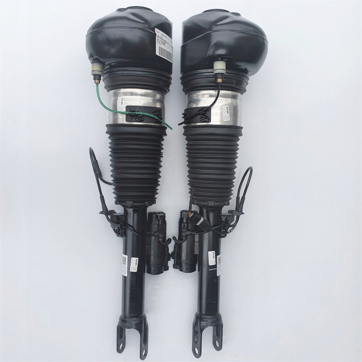 Shock Absorber L+R Front BMW G11 G12 6877553 6877554