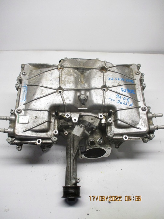 Jaguar F-Type 3,0 V6 -kompressori DX23-9424-AC 14R