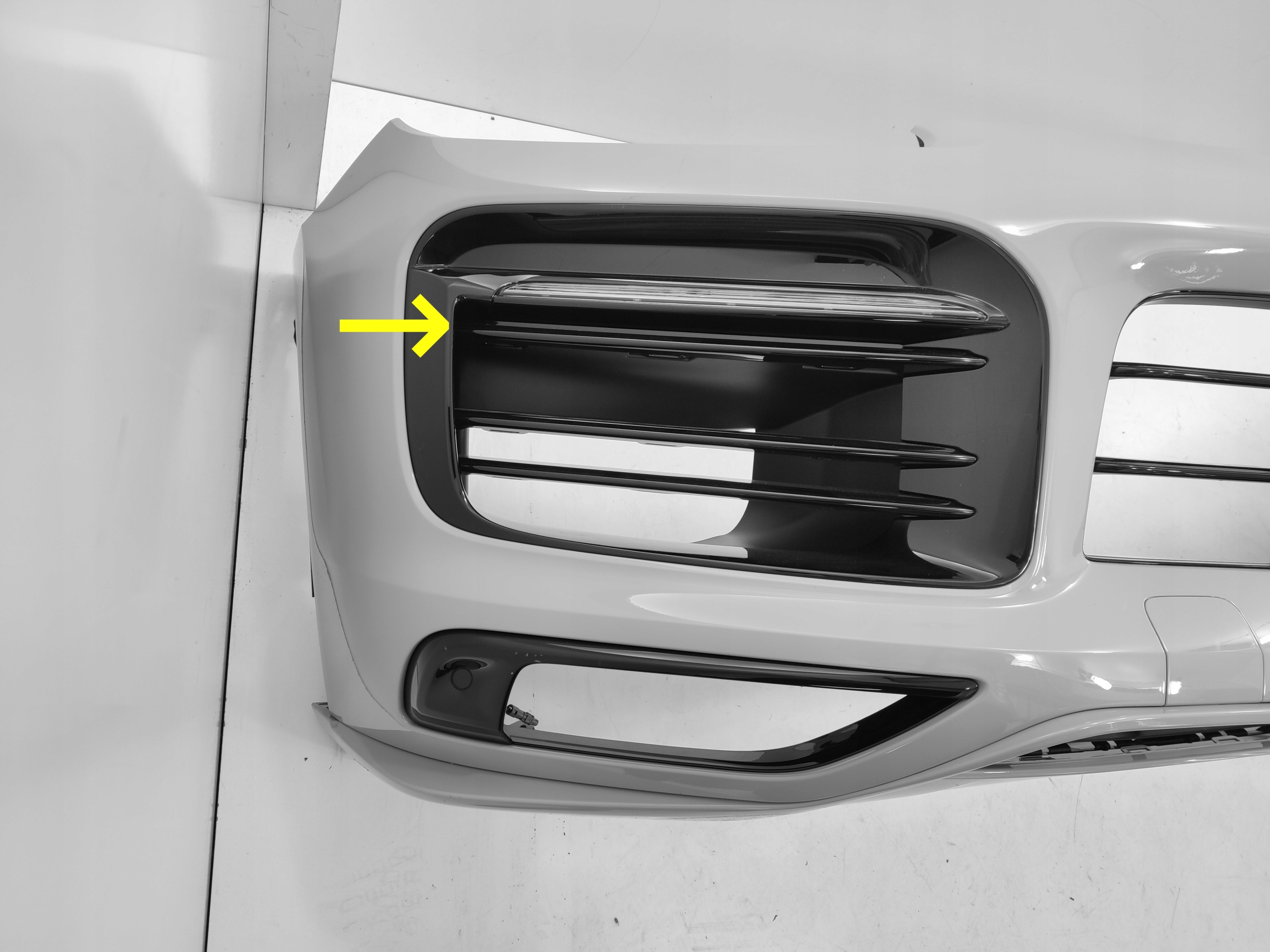 Gitterleiste Porsche Cayenne 9Y Sport rechts oben OEM 9Y0807686C image 4