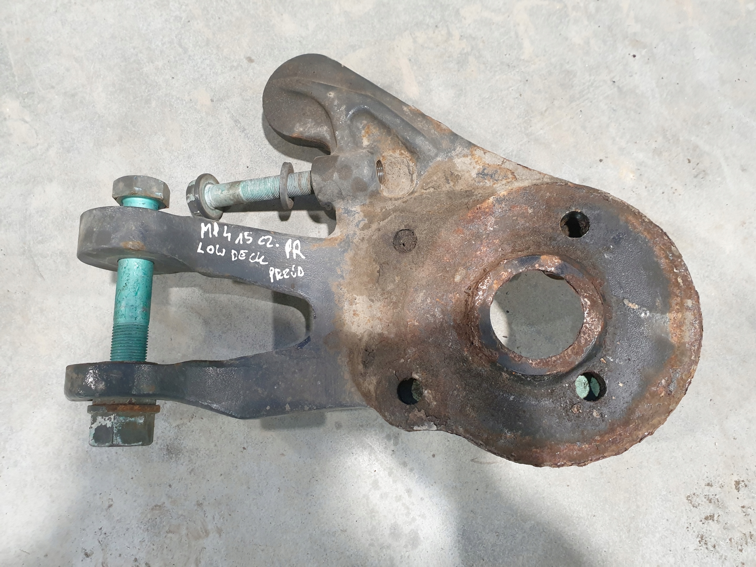 Support de coussinet de bras oscillant Actros MP4 image 2