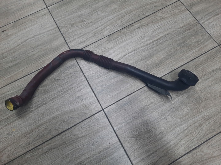 Öljyntäyttöputki Renault Range T Gama High 21684058