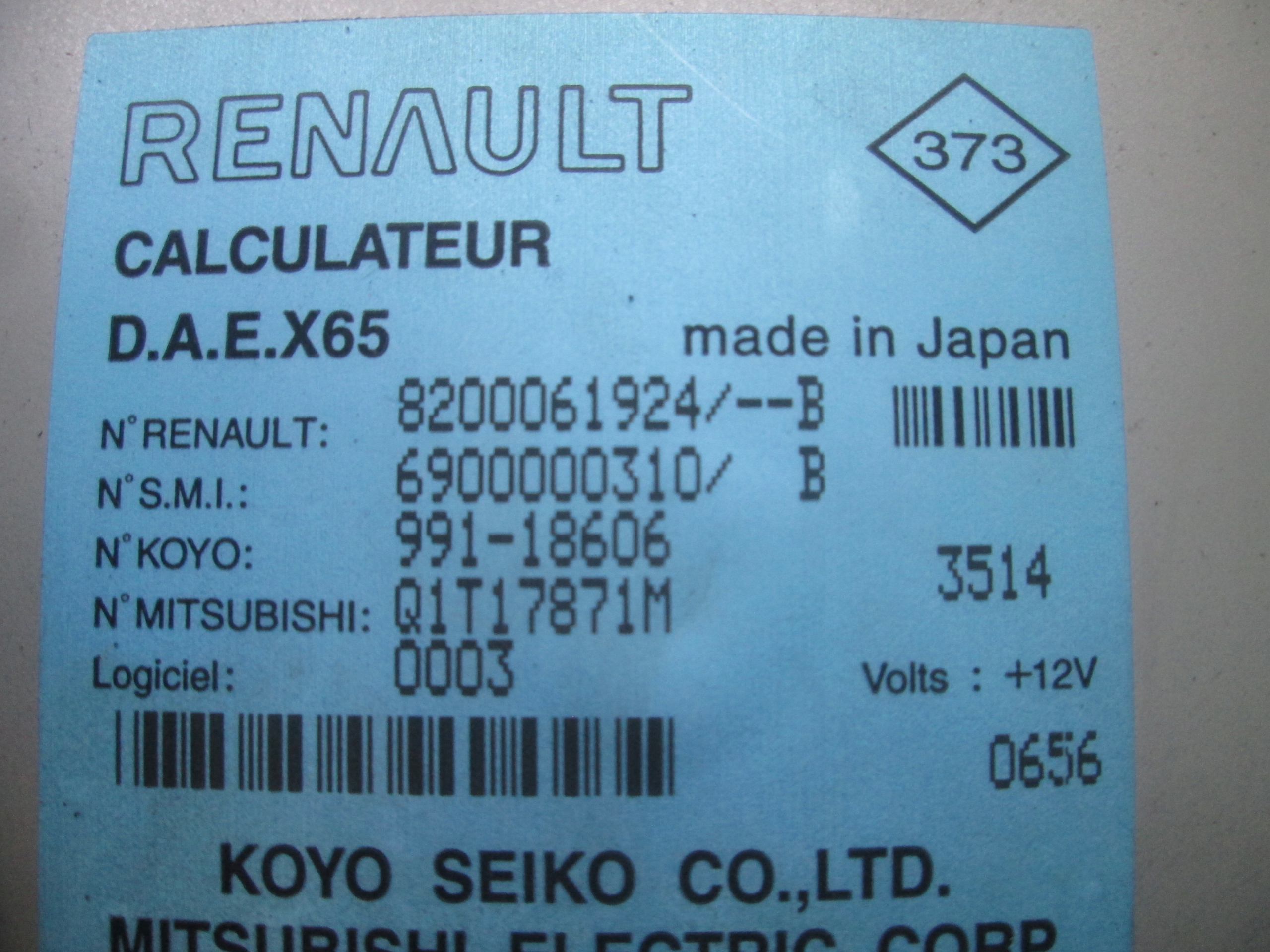 Module direction assistée Renault Clio II 8200061924B image 3