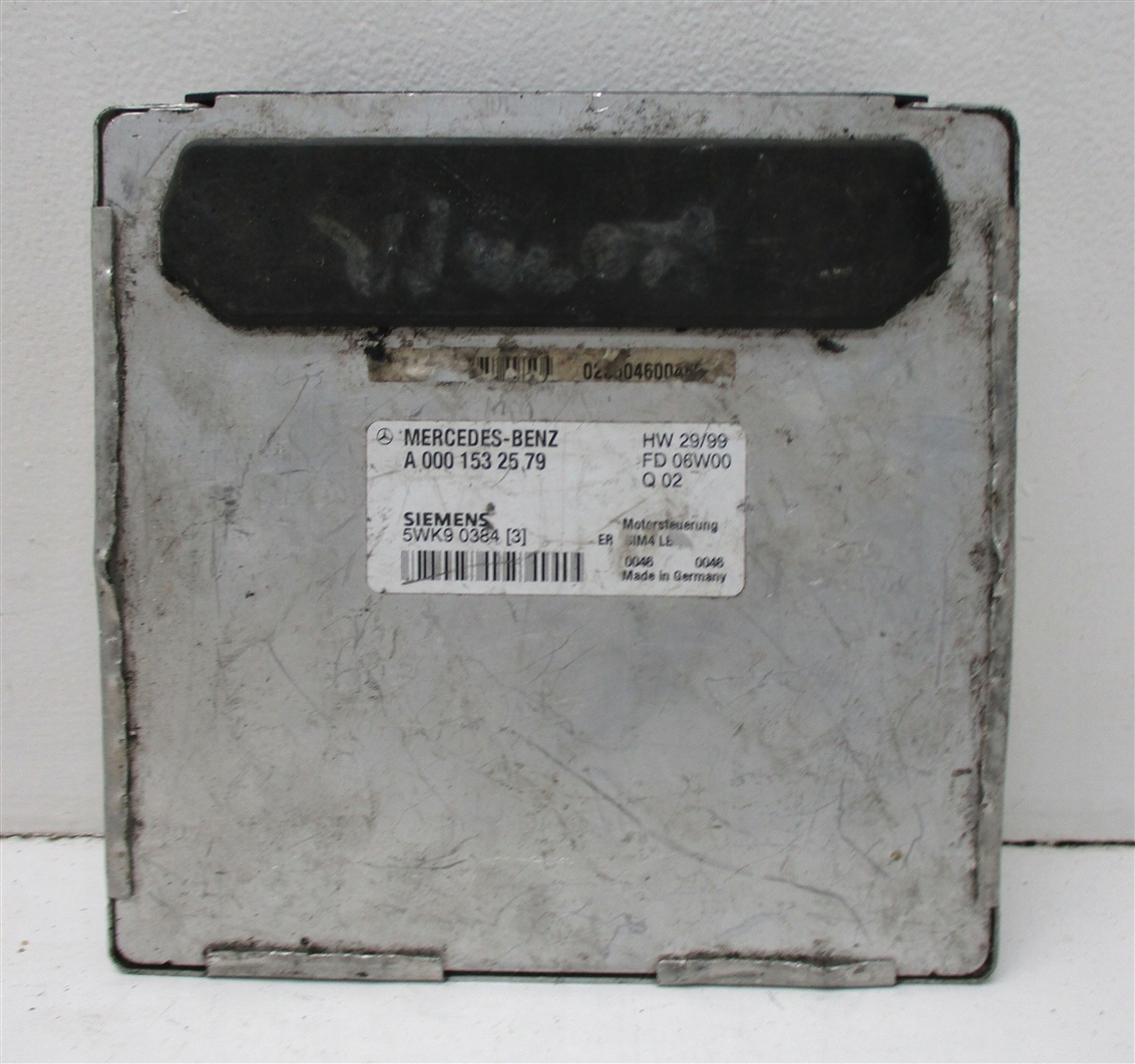 Calculateur moteur Mercedes W203 2.0 K A0001532579 image 2