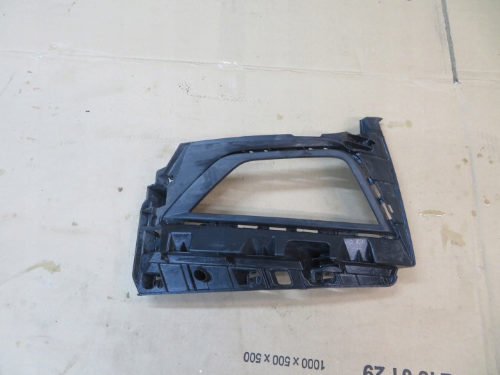 VW POLO 2G0 ETUSÄLEIKKÖ VASEN 2G0853665G