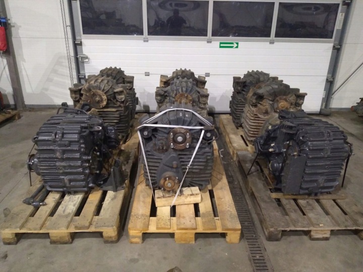 Caixa de transferência Mercedes Actros 8x8 x6 VG2400