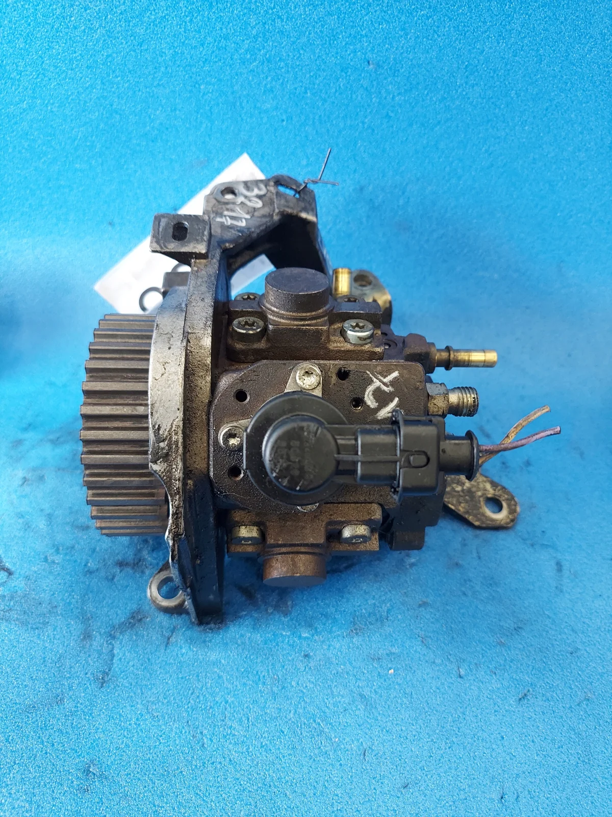 Pompe injection 1.6 HDi TDCI Bosch 0445010102 image 5