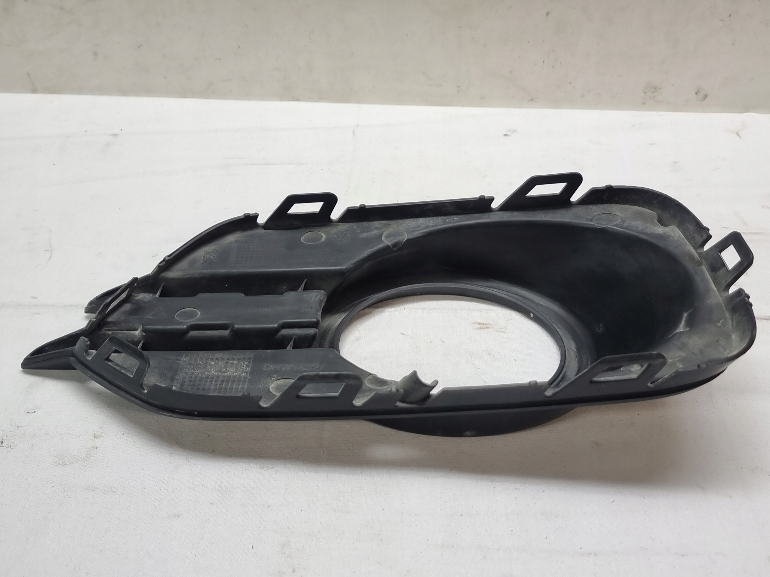 VW Tiguan 5N0 Bumper Frame Right Halogen