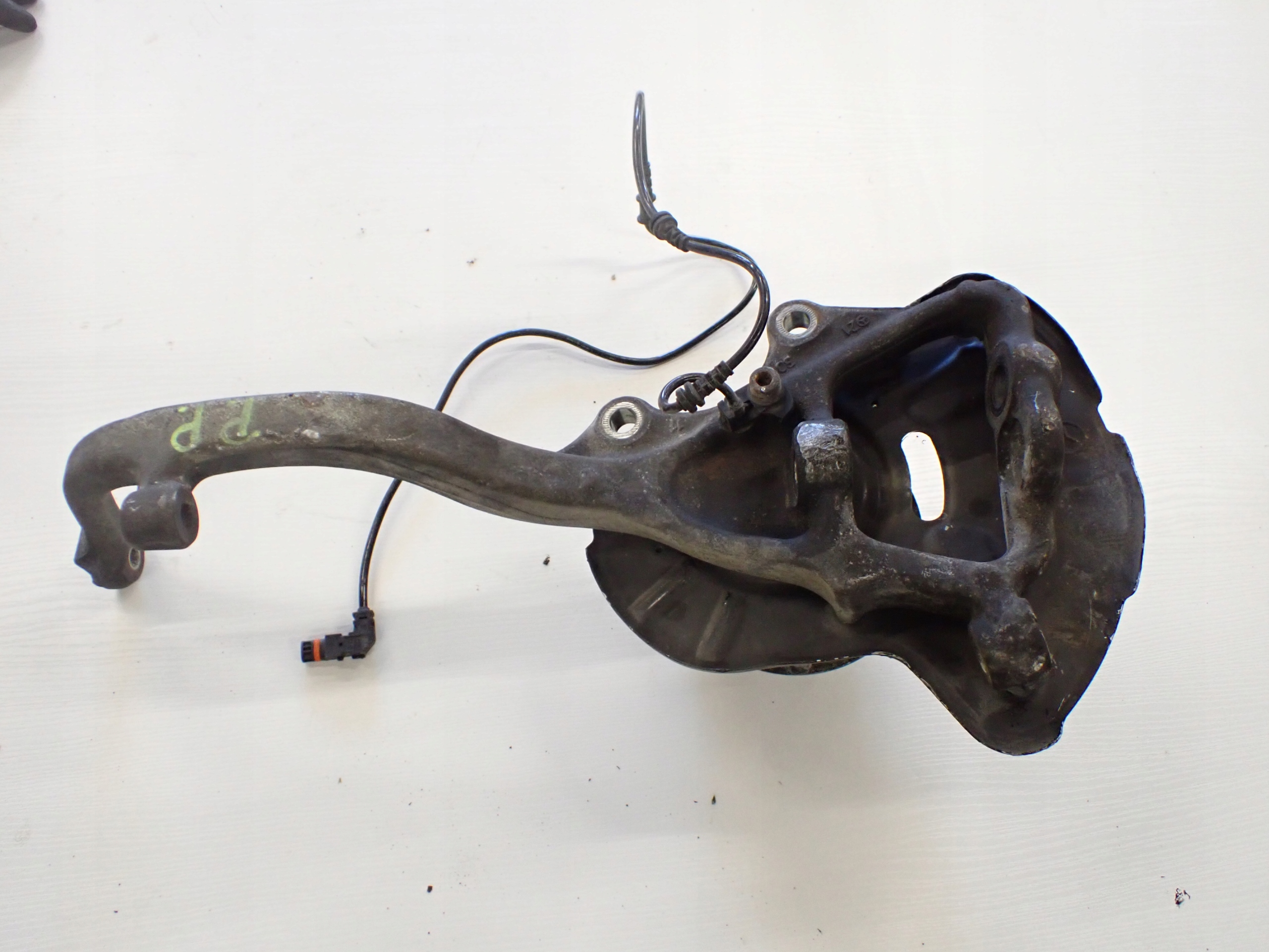 Piaat rechts voor Mercedes W221 S65 AMG image 7