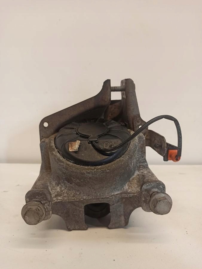AUDI A4 B8 LEFT ENGINE MOUNT 3.0 8R0199381S image 2