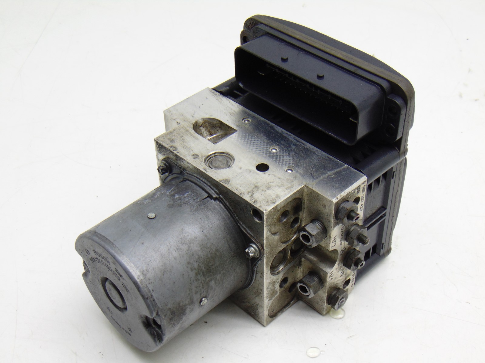 ABS-pumppu Mercedes CLS W218 3.0 CDI A2184310312