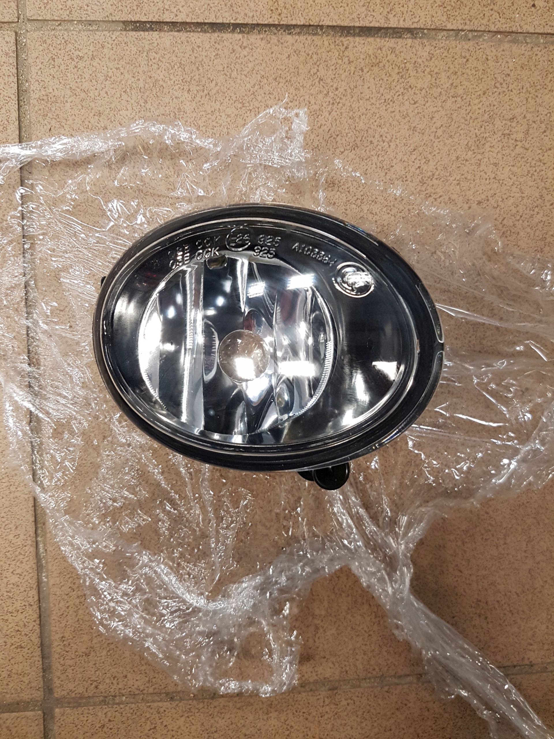 Halogen droit VW Audi Skoda 2H0941700A image 2