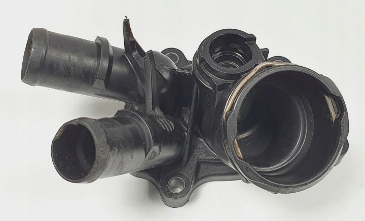 Termostaatin kotelo Mercedes W204 W207 A2712000115