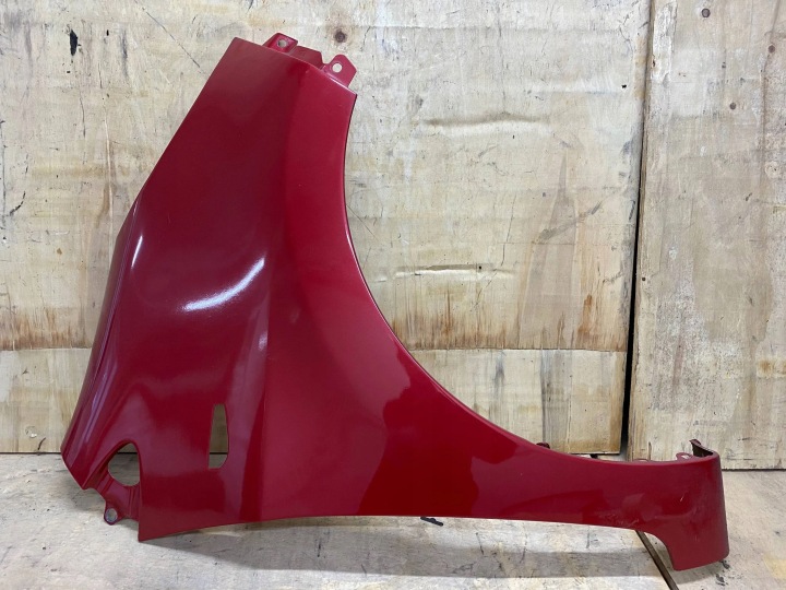 Vasen etulokasuoja Kia Picanto II Lift 11-17