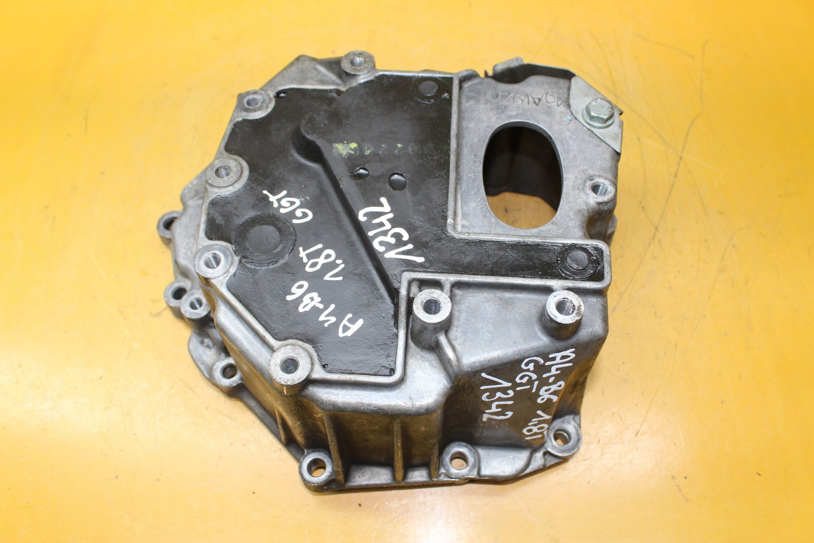 Kastdeksel versnellingsbak A4 B6 1.8T GGT 01J301212H image 3